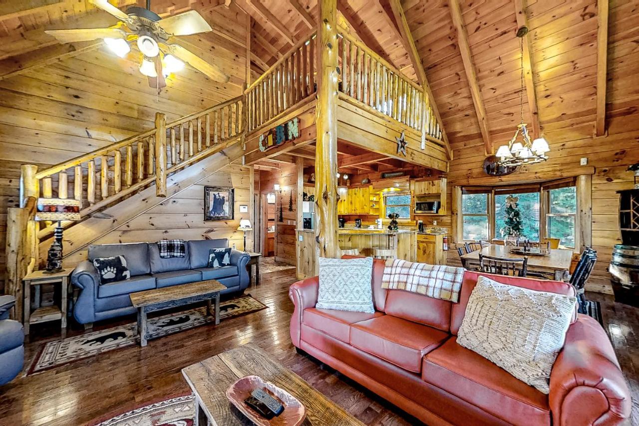 Bear Tracks Villa Pigeon Forge Exterior photo